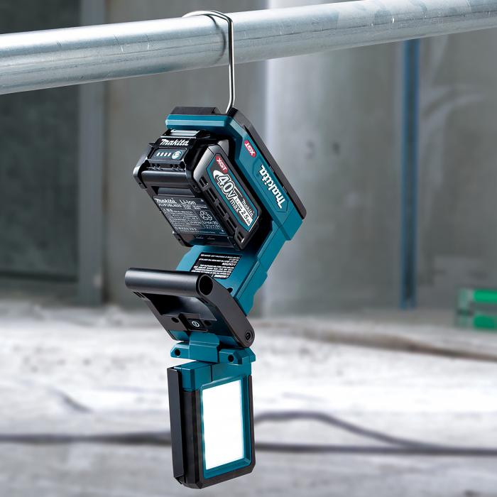 Makita MAK-ML013G 40V MAX XGT 1200 Lumens LED Magnetic Work Light